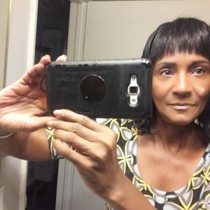 Meet your Posher, Evelyn